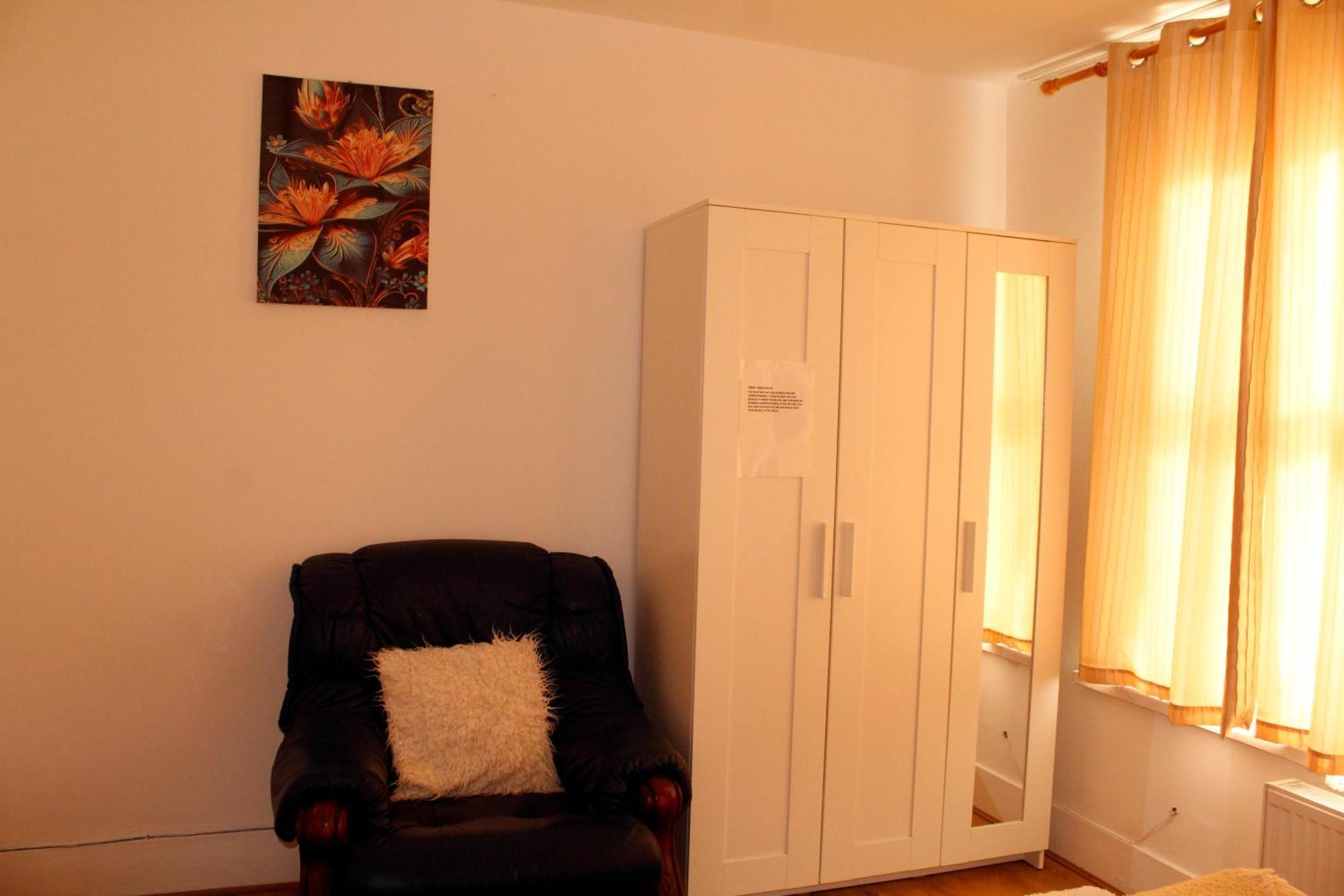 Earlycheckin Spacious House W Parking In Casa vacanze