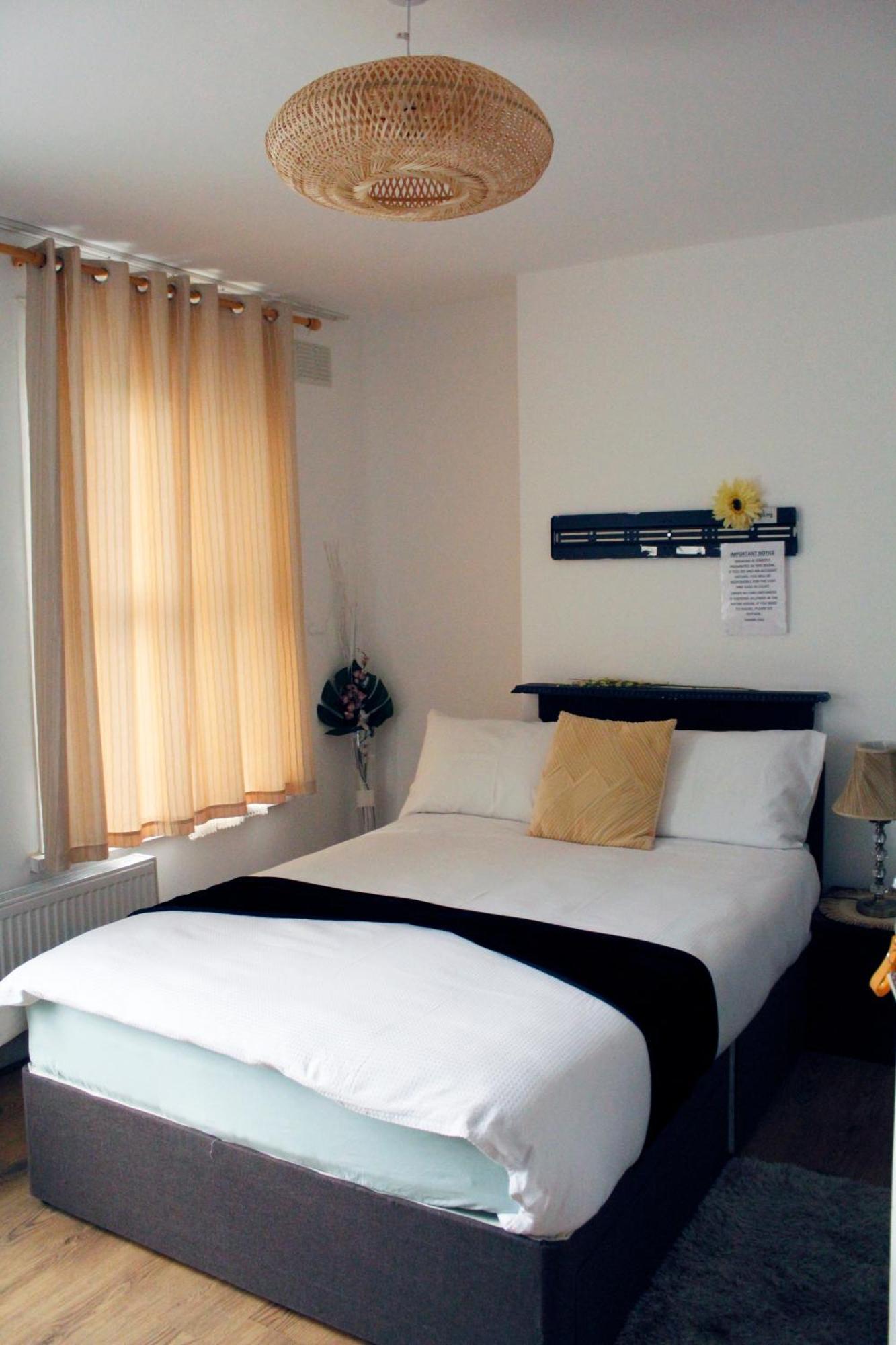 Casa vacanze Earlycheckin Spacious House W Parking In Londra